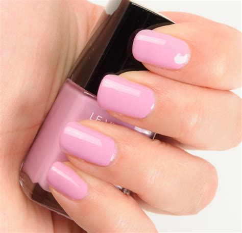 Chanel Sweet Lilac (615) Le Vernis Nail Colour Review & Swatches